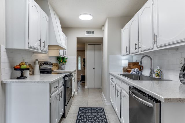 1913 Northwind Court, Garland, TX 75040