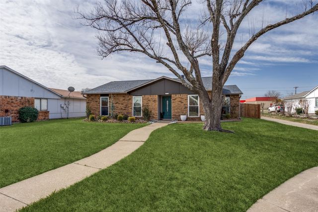 1913 Northwind Court, Garland, TX 75040