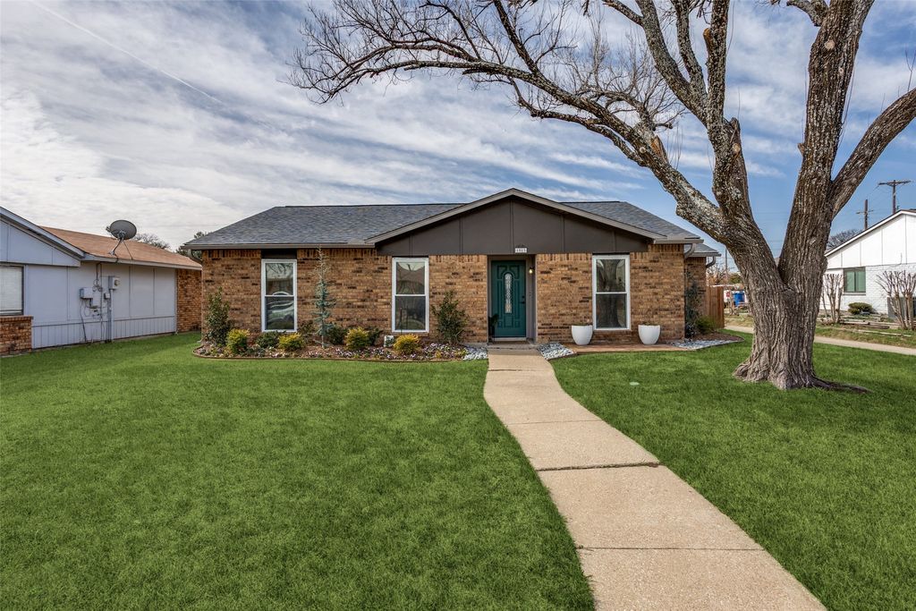 1913 Northwind Court, Garland, TX 75040