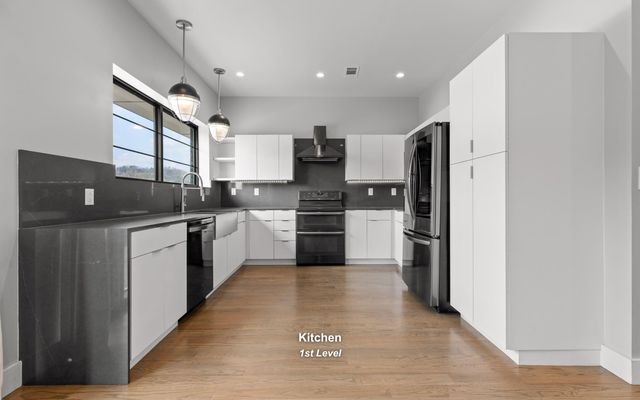 157 Woodland Avenue, Chattanooga, TN 37405