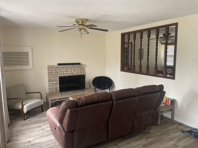 82 West Main Street, Melbourne, AR 72556