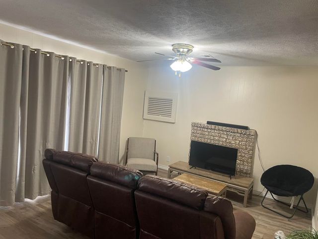 82 West Main Street, Melbourne, AR 72556