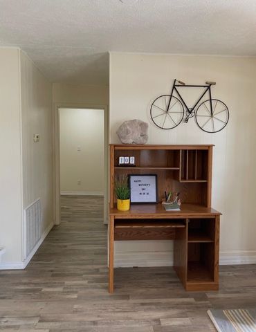 82 West Main Street, Melbourne, AR 72556