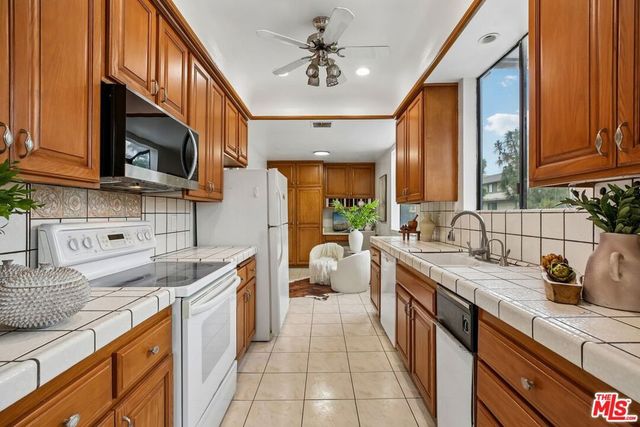 311 Bora Bora Way 3204, Marina Del Rey, CA 90292