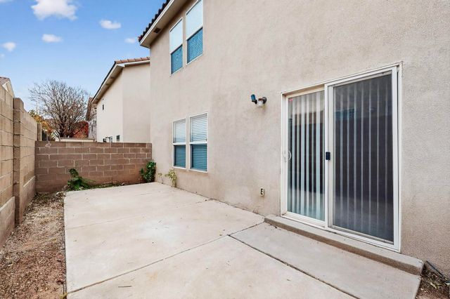 4247 Altura Vista Lane NE, Albuquerque, NM 87110