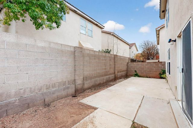 4247 Altura Vista Lane NE, Albuquerque, NM 87110