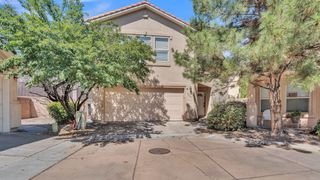 4247 Altura Vista Lane NE, Albuquerque, NM 87110