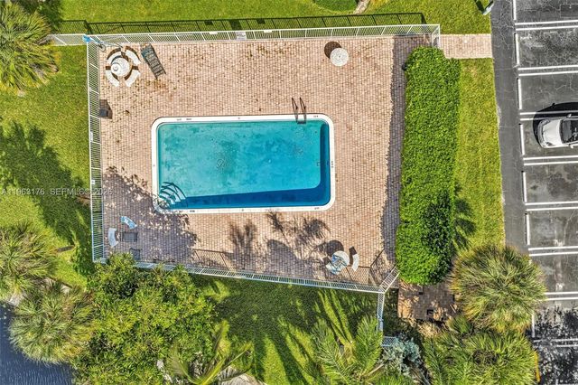 101 SE 6th Ave 1, Pompano Beach, FL 33060