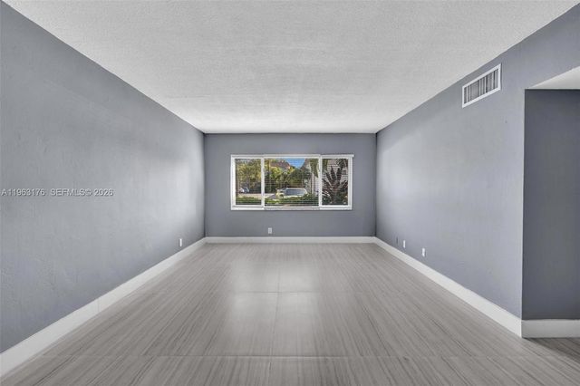 101 SE 6th Ave 1, Pompano Beach, FL 33060