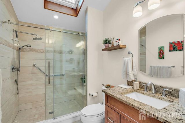 24 Baltimore Avenue, Piscataway, NJ 08854