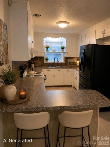 2134 Bromwich Road, Charlotte, NC 28208