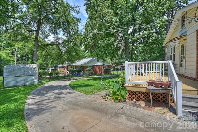 2134 Bromwich Road, Charlotte, NC 28208