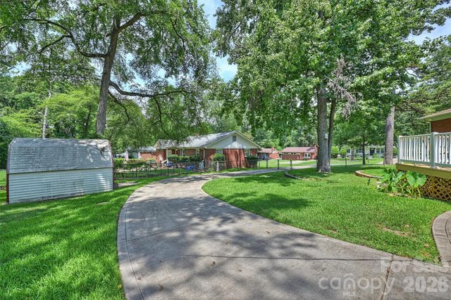 2134 Bromwich Road, Charlotte, NC 28208