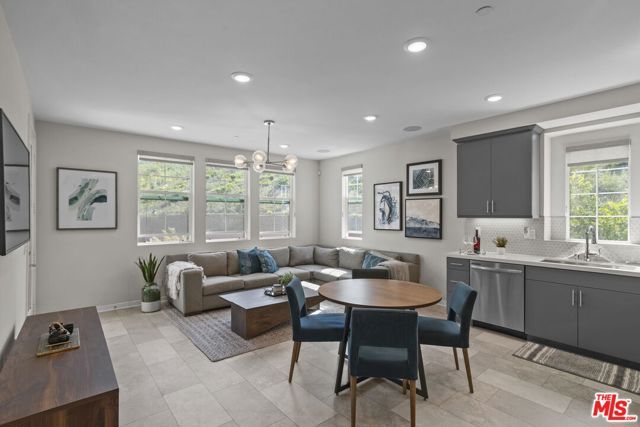 205 Niebla Lane, Mission Viejo, CA 92692