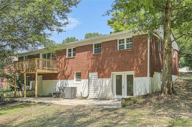 895 Kings Grant Drive NW, Atlanta, GA 30318