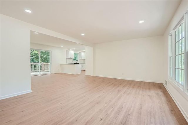 895 Kings Grant Drive NW, Atlanta, GA 30318