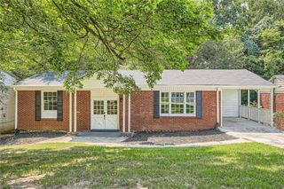 895 Kings Grant Drive NW, Atlanta, GA 30318