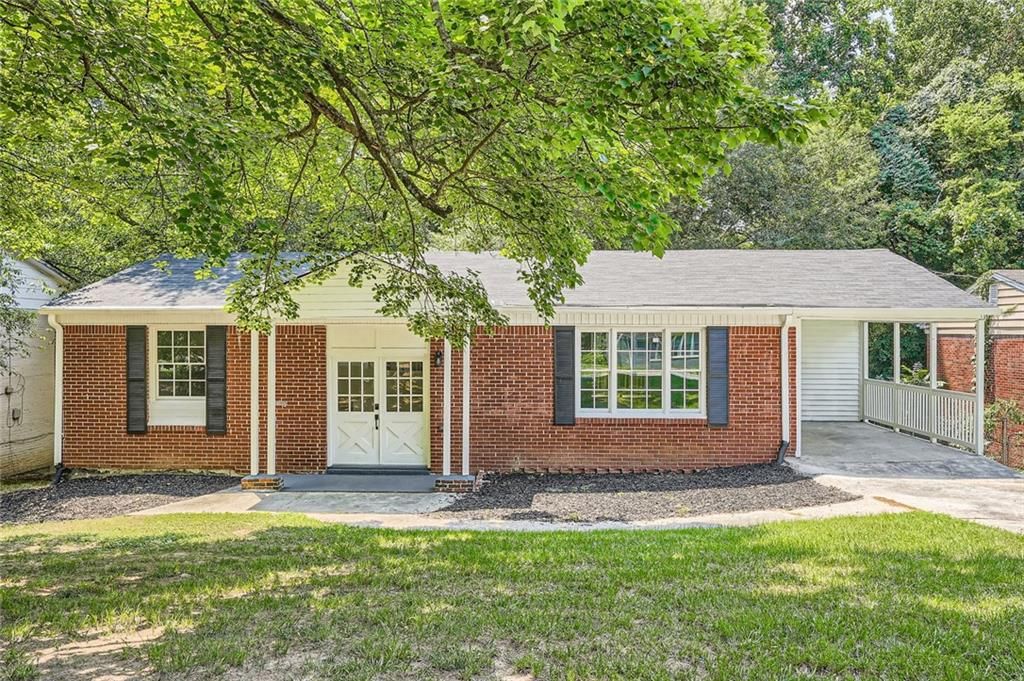 895 Kings Grant Drive NW, Atlanta, GA 30318