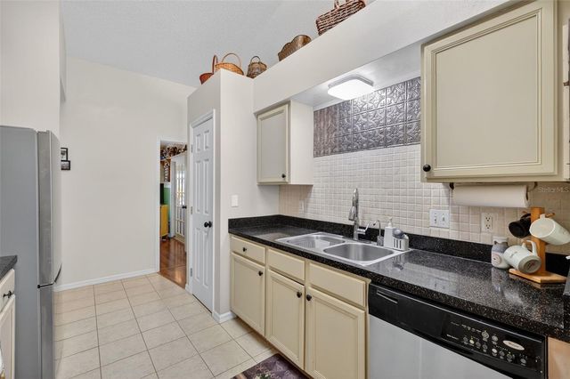 24821 PINE HILL, Leesburg, FL 34748