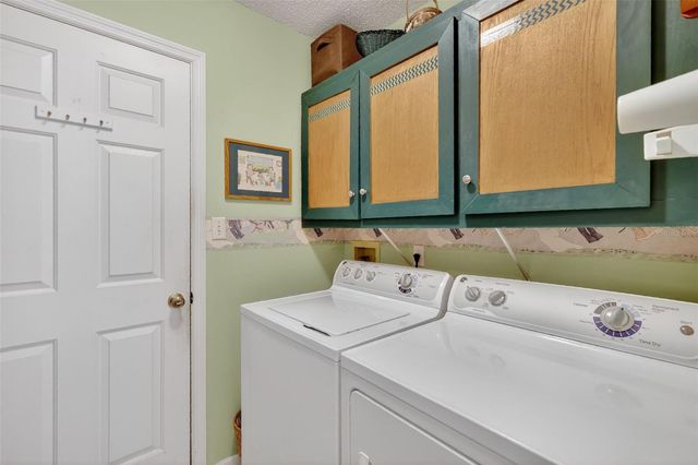 24821 PINE HILL, Leesburg, FL 34748