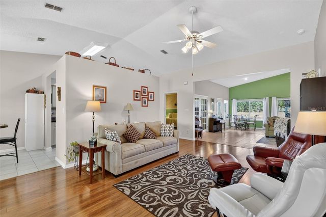 24821 PINE HILL, Leesburg, FL 34748