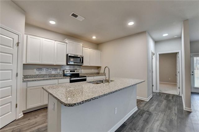 68 Mead Court, Hoschton, GA 30548