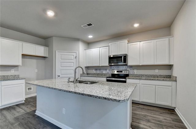 68 Mead Court, Hoschton, GA 30548