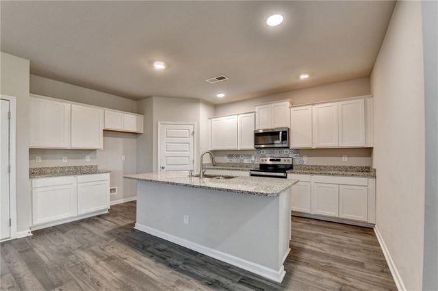 68 Mead Court, Hoschton, GA 30548
