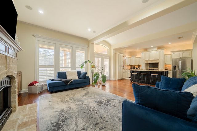 408 Gifford Ave, Daingerfield, TX 75638