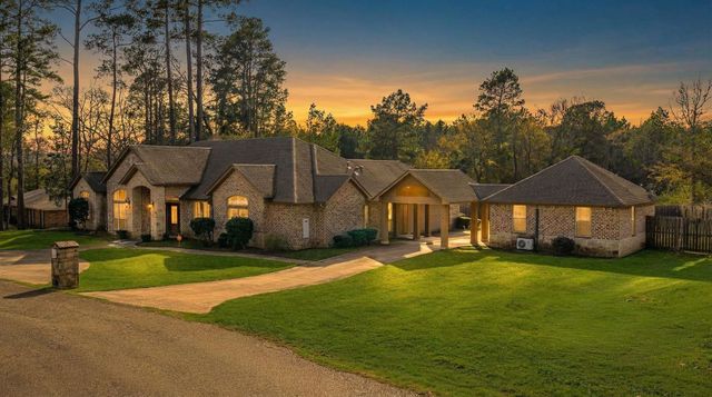 408 Gifford Ave, Daingerfield, TX 75638