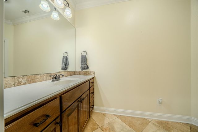 408 Gifford Ave, Daingerfield, TX 75638