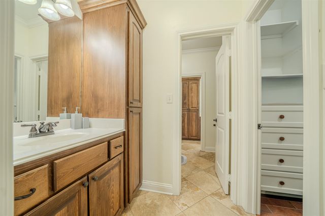 408 Gifford Ave, Daingerfield, TX 75638