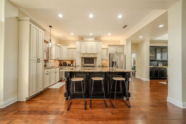 408 Gifford Ave, Daingerfield, TX 75638