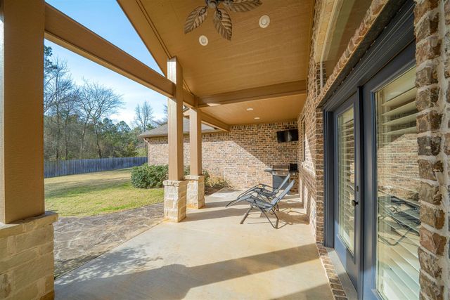 408 Gifford Ave, Daingerfield, TX 75638