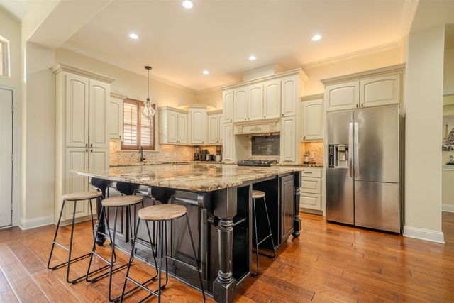 408 Gifford Ave, Daingerfield, TX 75638