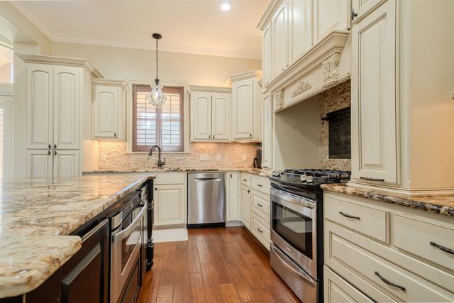 408 Gifford Ave, Daingerfield, TX 75638