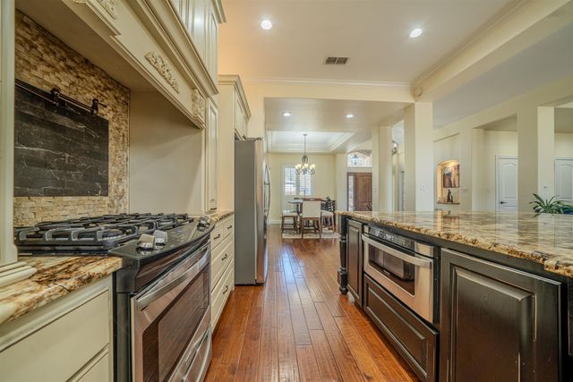 408 Gifford Ave, Daingerfield, TX 75638