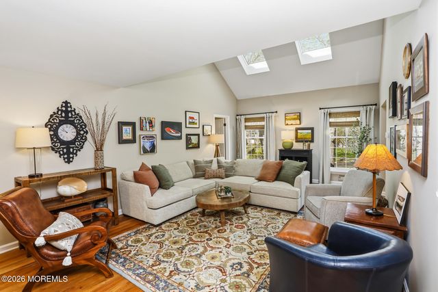 5 Berkeley Square, Brielle, NJ 08730