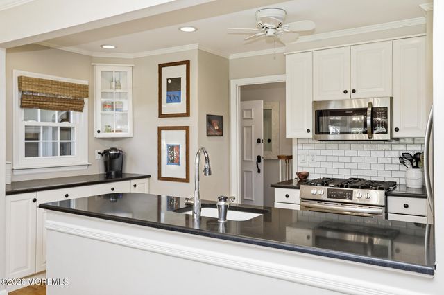 5 Berkeley Square, Brielle, NJ 08730