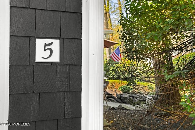 5 Berkeley Square, Brielle, NJ 08730
