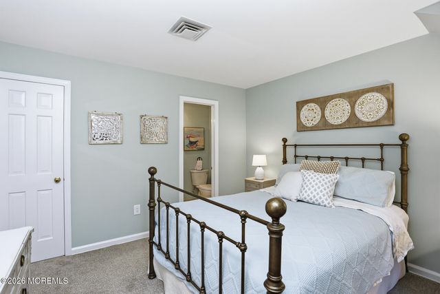 5 Berkeley Square, Brielle, NJ 08730