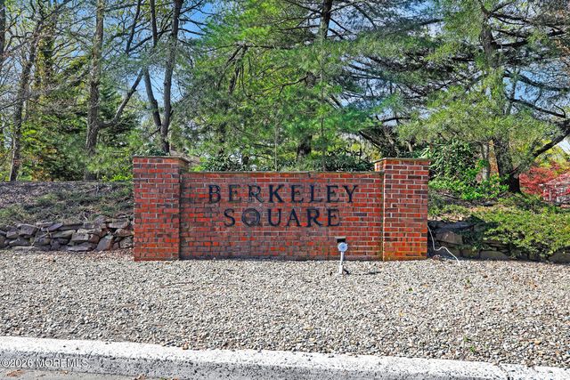 5 Berkeley Square, Brielle, NJ 08730
