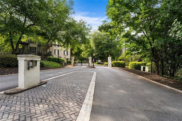 3689 Essex Avenue, Atlanta, GA 30339