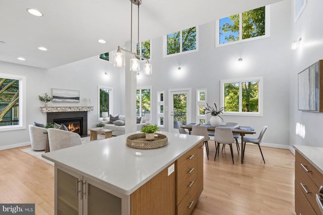 34 JOHNSON RD, Pasadena, MD 21122