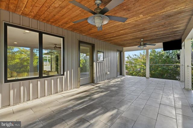 34 JOHNSON RD, Pasadena, MD 21122