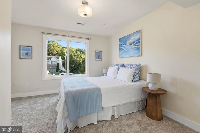 34 JOHNSON RD, Pasadena, MD 21122