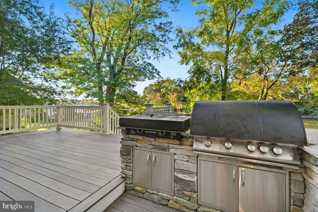 34 JOHNSON RD, Pasadena, MD 21122