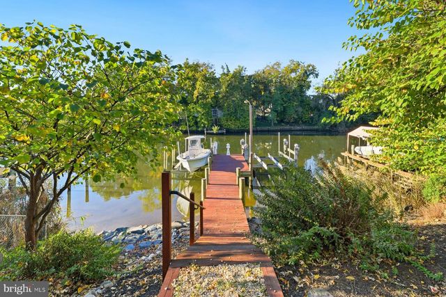 34 JOHNSON RD, Pasadena, MD 21122