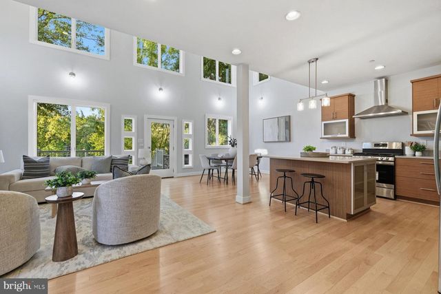 34 JOHNSON RD, Pasadena, MD 21122