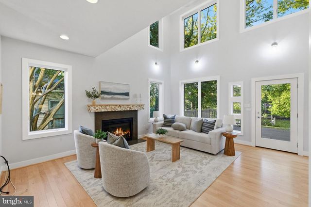 34 JOHNSON RD, Pasadena, MD 21122